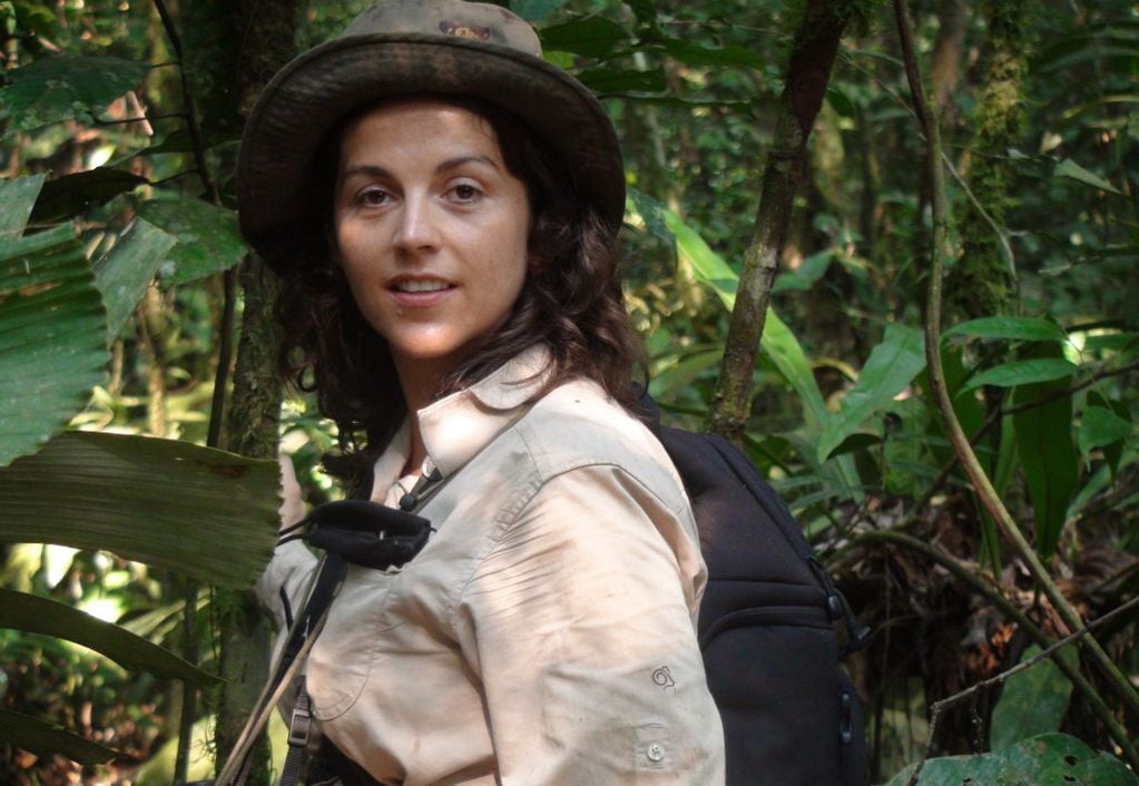 Isabel Behncke en la selva cercana a la aldea de Wamba, en Congo.
