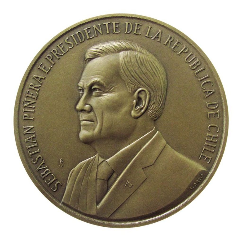 Medalla de bronce con rostro de Sebastián Piñera se puede comprar en la Casa de Moneda Chile