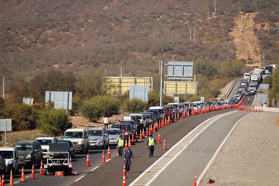 Lleve lápiz: operación retorno incluye "un 50% más de vehículos" rumbo a Santiago