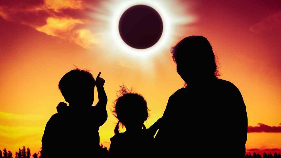 Estudiantes con discapacidad visual se preparan para un Eclipse Inclusivo