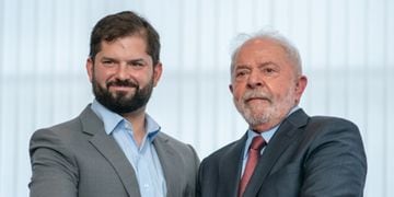 Lula aplaza reunión con Boric