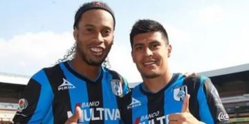 Ronaldinho y Patricio Rubio