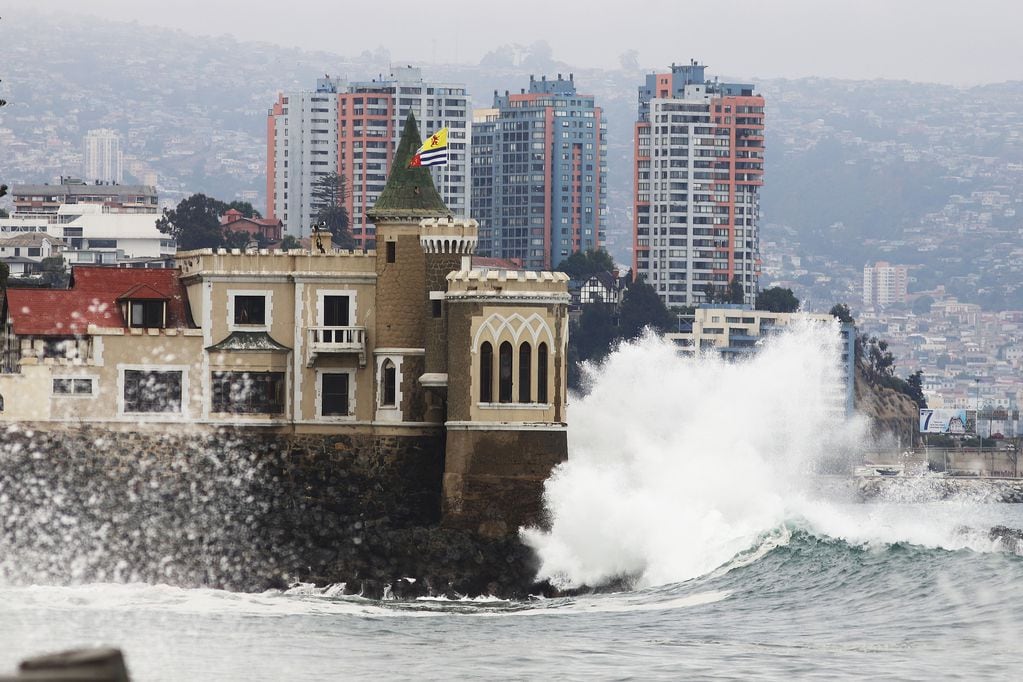 Revisa las zonas con aviso de marejadas para los próximos días. Foto Manuel Lema Olguin / AgenciaUno.