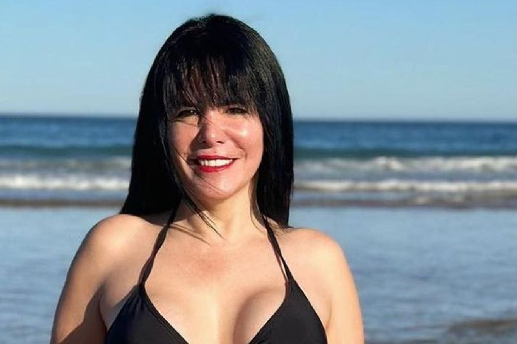 La ex geisha chilena regaló a sus seguidores un destapado set de fotos en bikini.