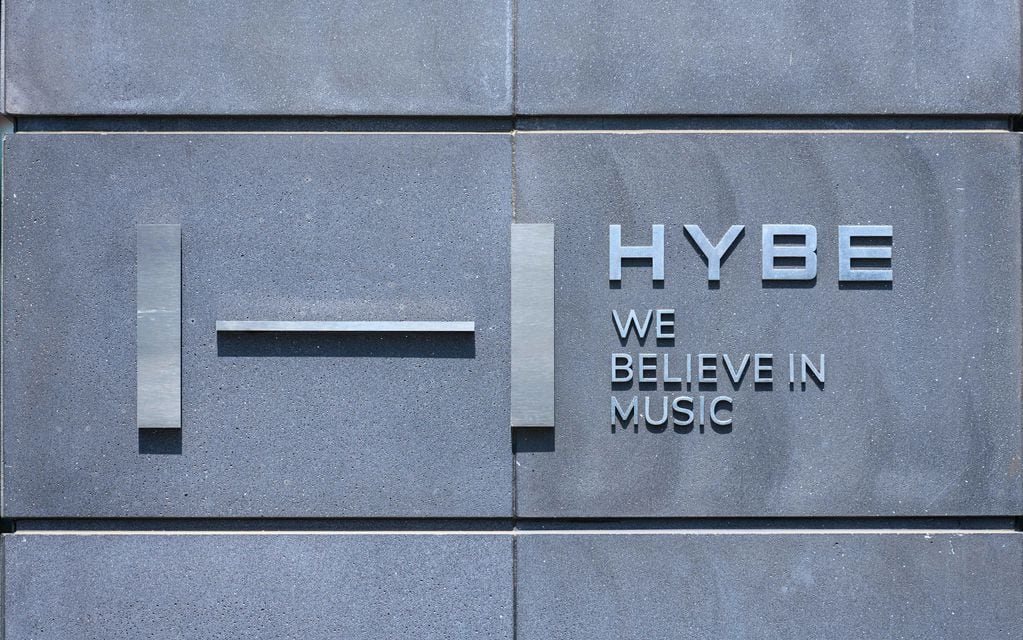 HYBE logo. Foto: Getty Images.
