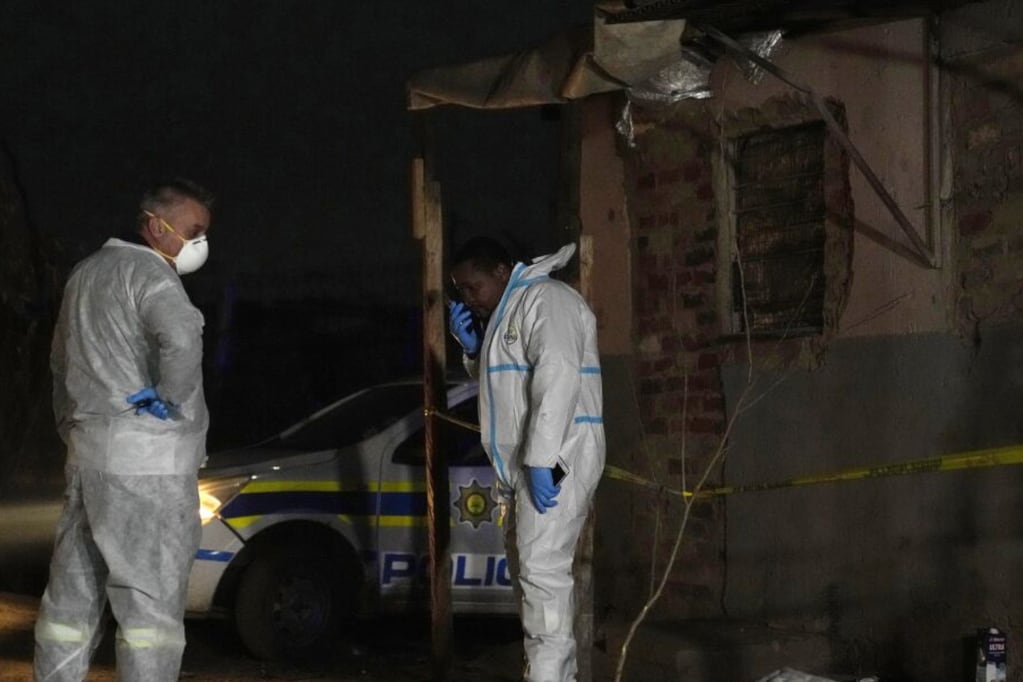 Fuga de gas en Sudáfrica dejó al menos 16 muertos en Sudáfrica: tres de ellos son menores de edad