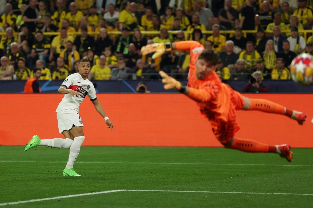 A qué hora y dónde ver PSG vs Borussia Dortmund en Champions. Reuters.