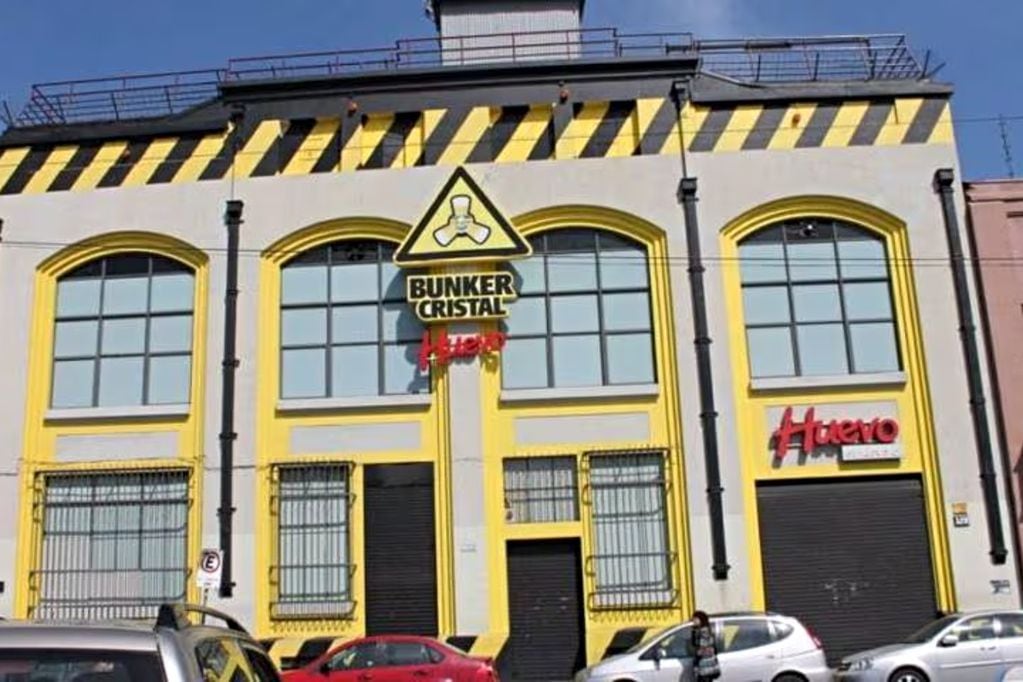 Cayó desde cinco metros de altura: fallece DJ en reconocida discoteca de Valparaíso