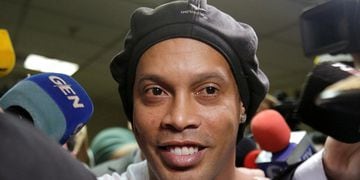 FILE PHOTO: Ronaldinho leaves Paraguay's Supreme Court after testifying in Asuncion