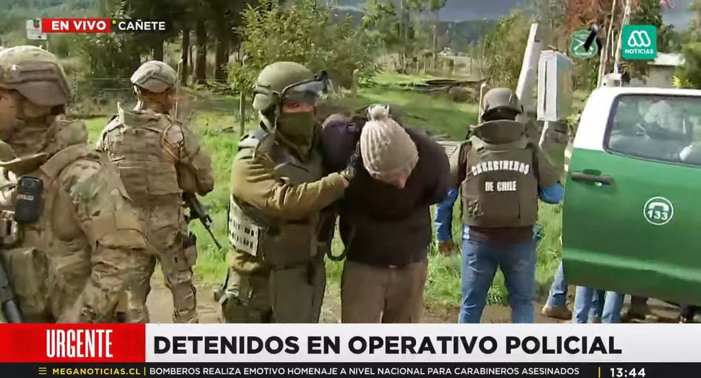 Detenidos en Cañete en diligencias por asesinato de Carabineros. (Imagen de Mega)