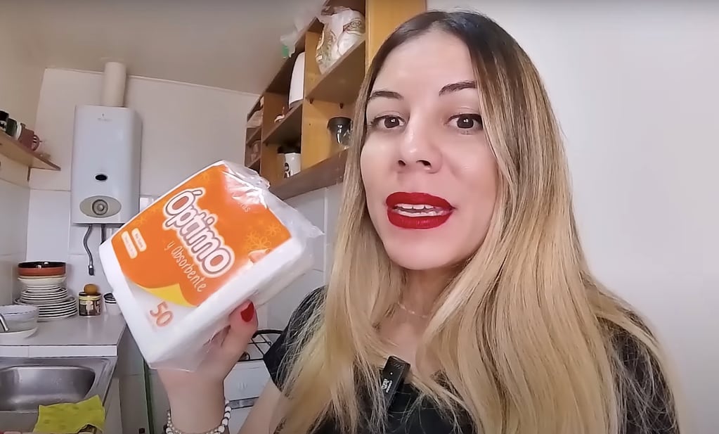 En su video, la youtuber cubana nombra varios productos y servicios que son comunes en Chile. 