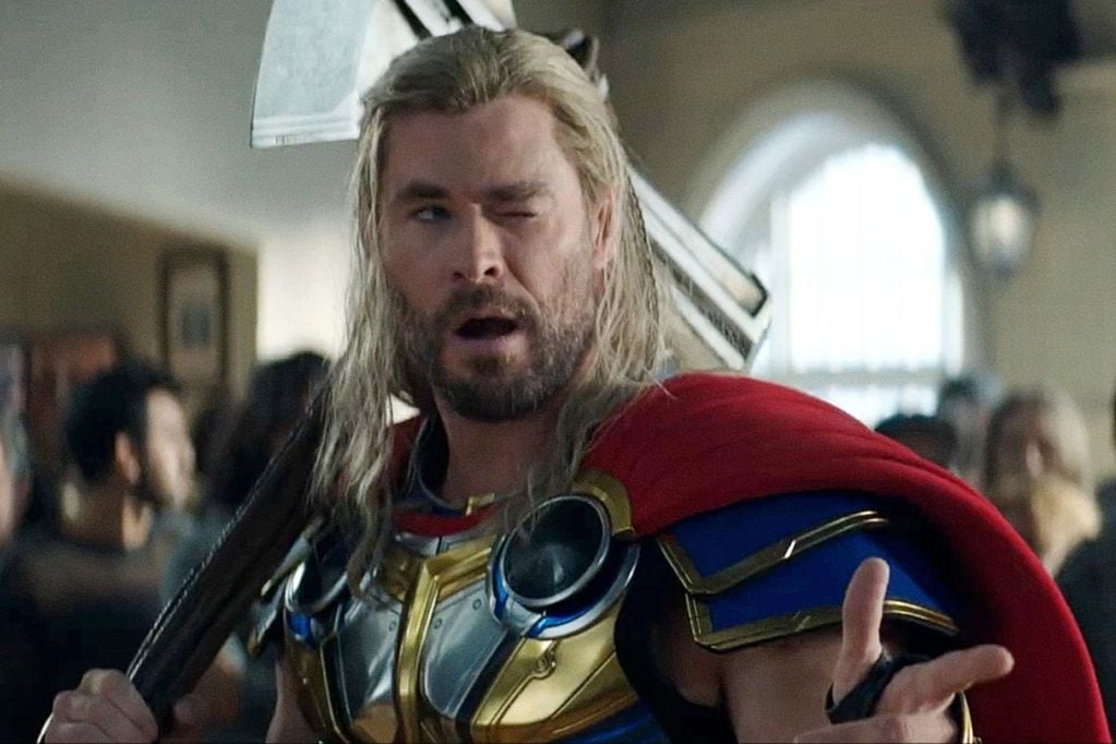 Chris Hemsworth se convirtió en "una parodia de sí mismo" en Thor: Love and Thunder.