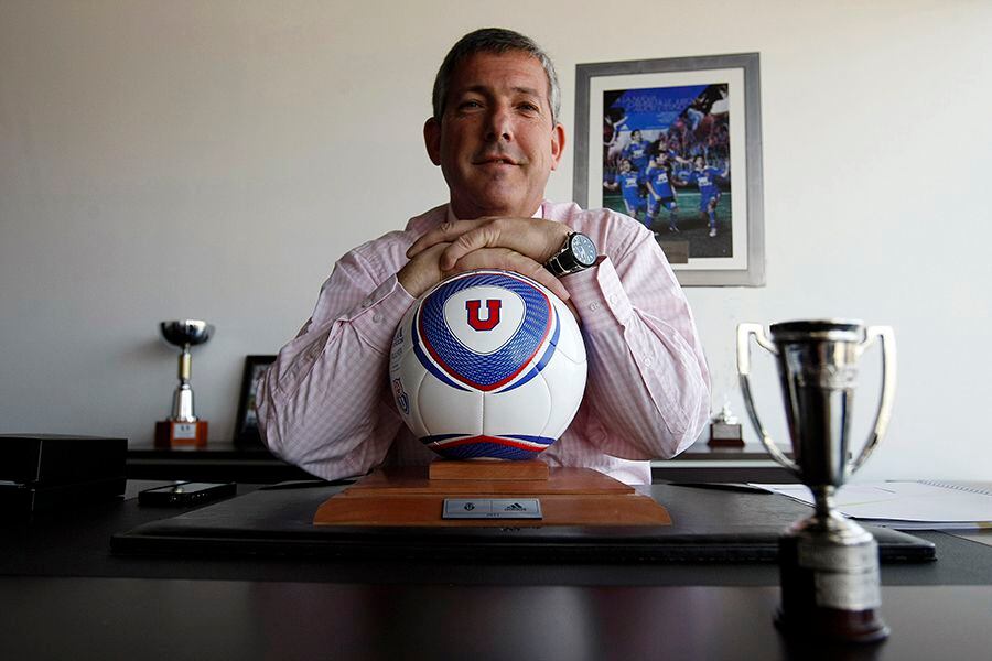 CARLOS HELLER EMPRESARIO  Y ACCIONISTA DE LA U. DE CHILE .FOTO:JUAN PABLO CARMONA Y./LA CUARTA.