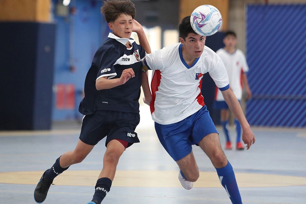 Octubre 2019, Santiago-Chile: Futsal Masculino entre las regiones de Coquimbo (azul) vs Aysén (blanco) por los Juegos Deportivos Escolares.  Ernesto Zelada/Chile Compite
