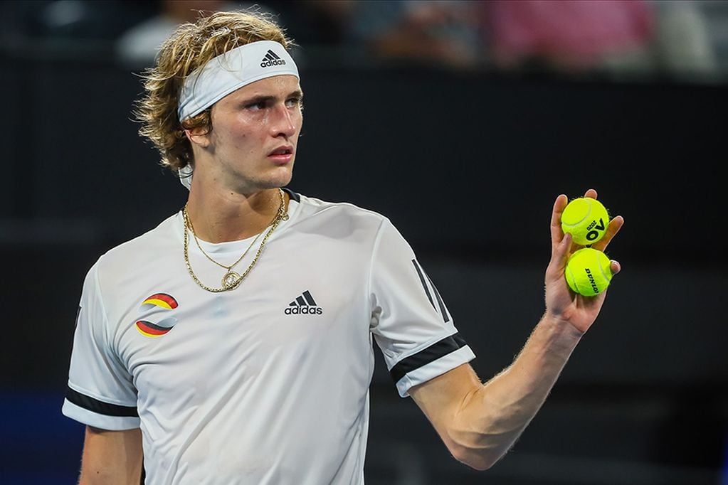 Alexander Zverev of Germany prepares to play against Alex de Minaur of Australia during their first session men's singles match on day one of the ATP Cup tennis tournament in Brisbane on January 3, 2020. (Photo by Patrick HAMILTON / AFP) / -- IMAGE RESTRICTED TO EDITORIAL USE - STRICTLY NO COMMERCIAL USE --