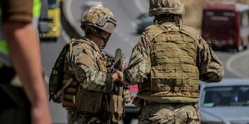 PENCO: Militares resguardan la seguridad en Penco