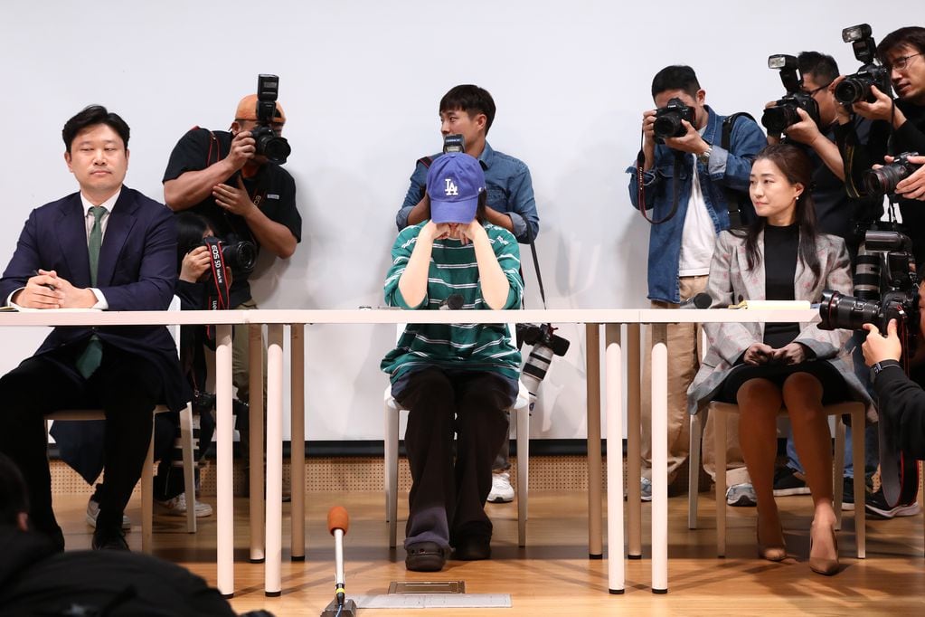 Rueda de prensa organizada por CEO de ADOR, Min Hee-Jin. Foto: Getty Images.