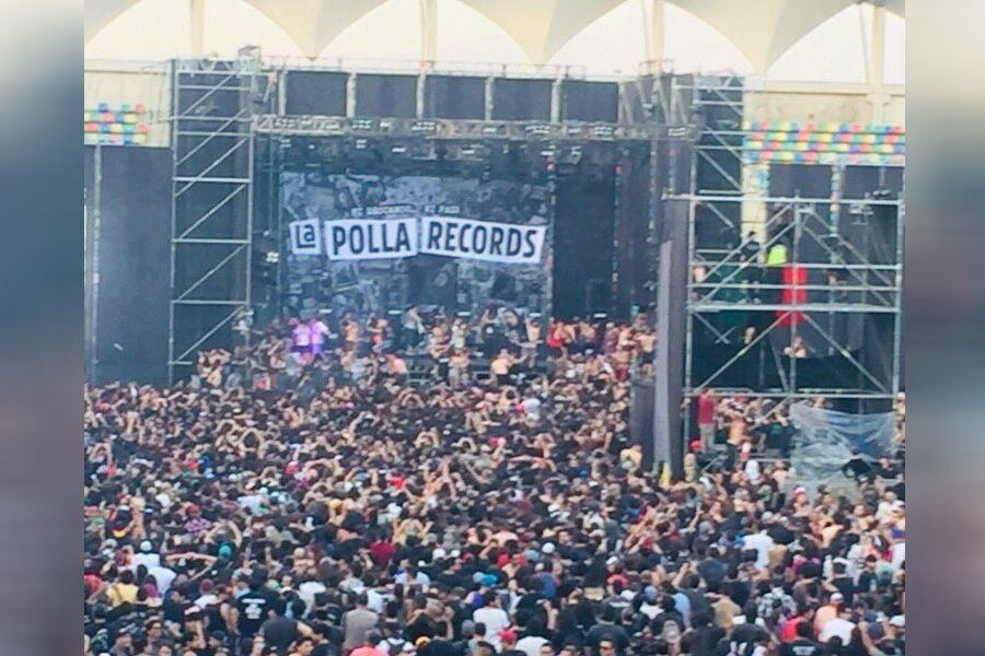 Fanáticos de "La Polla Records" dejaron la escoba en su último show