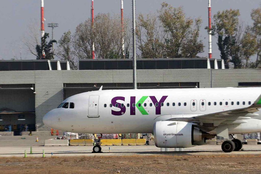 Línea aérea SKY aprovecharía la salida de LATAM en vuelos hacia Chiloé. /Foto: AgenciaUno.