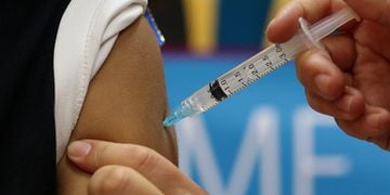Primera vacunación de niños para prevenir el virus del papiloma humano
