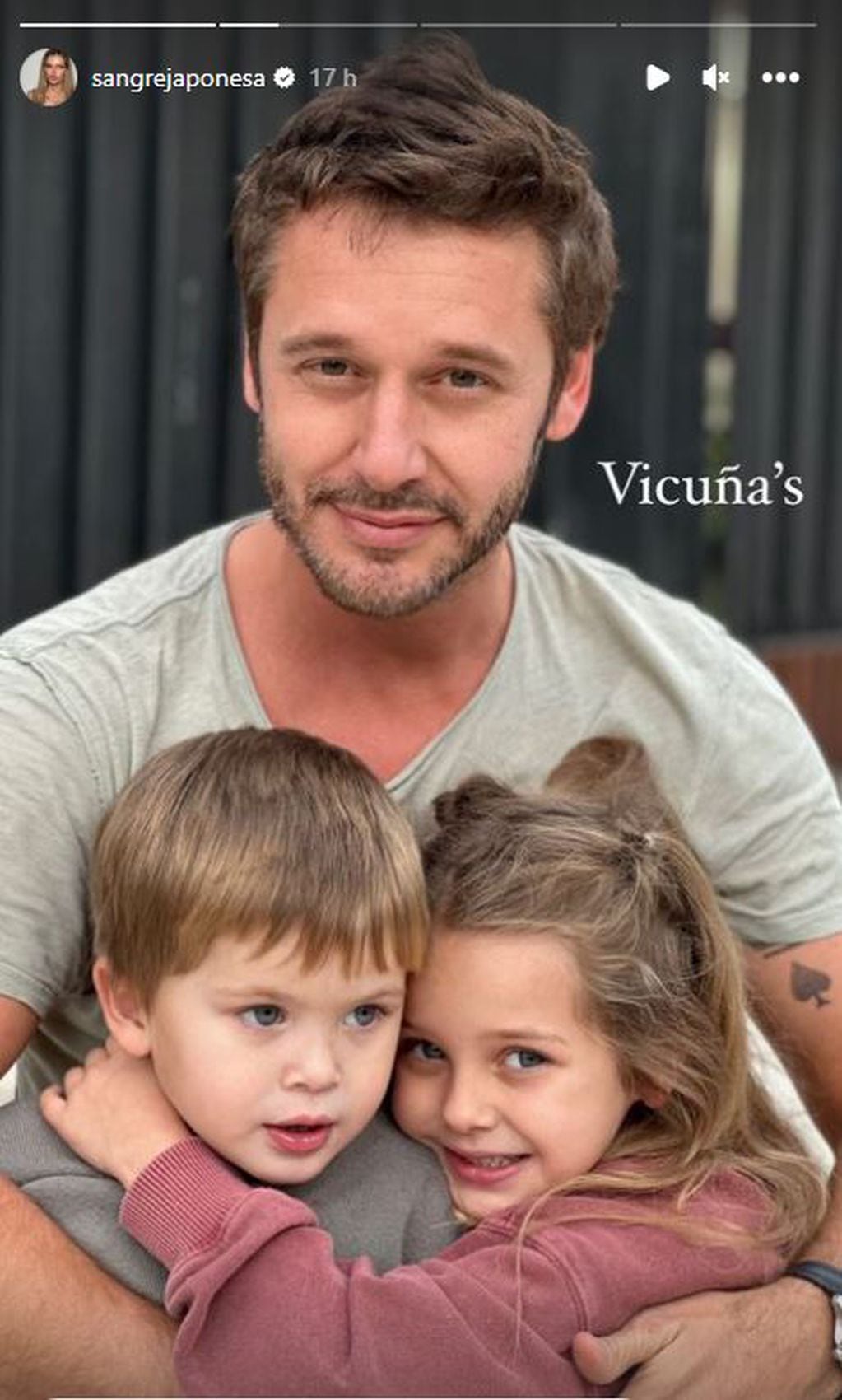 China Suárez sorprendió al compartir tierna postal de Benjamín Vicuña con sus hijos.