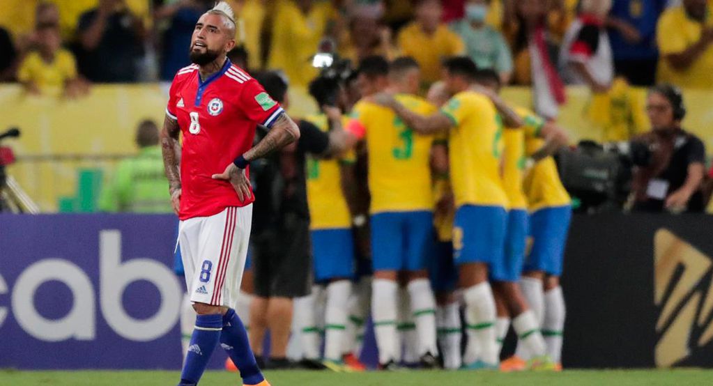 El pasado jueves Chile quedó prácticamente eliminado tras perder por 4 goles contra 0 frente a Brasil.
