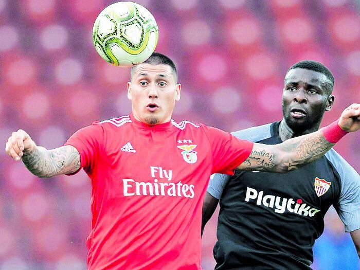 António Simoes: "Nicolás Castillo debe mejorar si quiere un espacio"