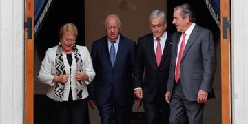 Punto de prensa de Sebastian Piñera junto a los ex presidentes