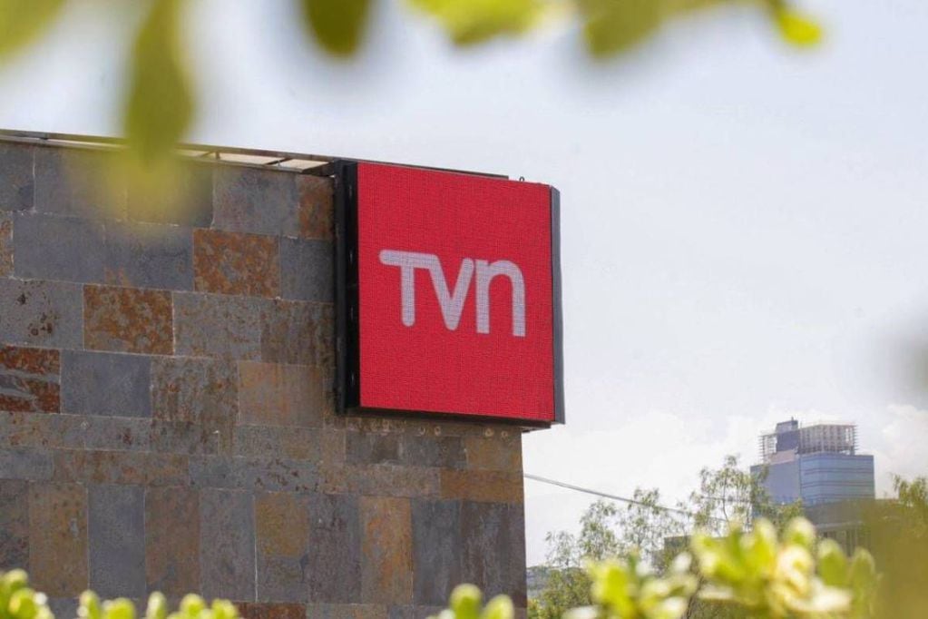 Cecilia Gutiérrez reveló que TVN decidió no renovarle el contrato a Mauricio Pinilla de cara al año 2024.