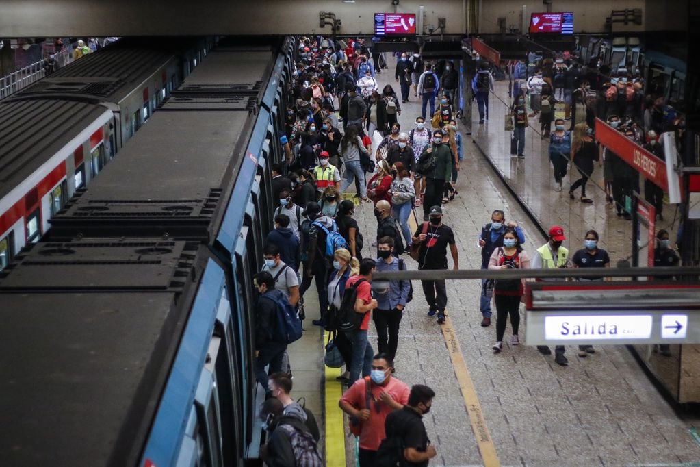 Metro de Santiago
FOTO: SEBASTIAN BELTRAN GAETE/AGENCIAUNO