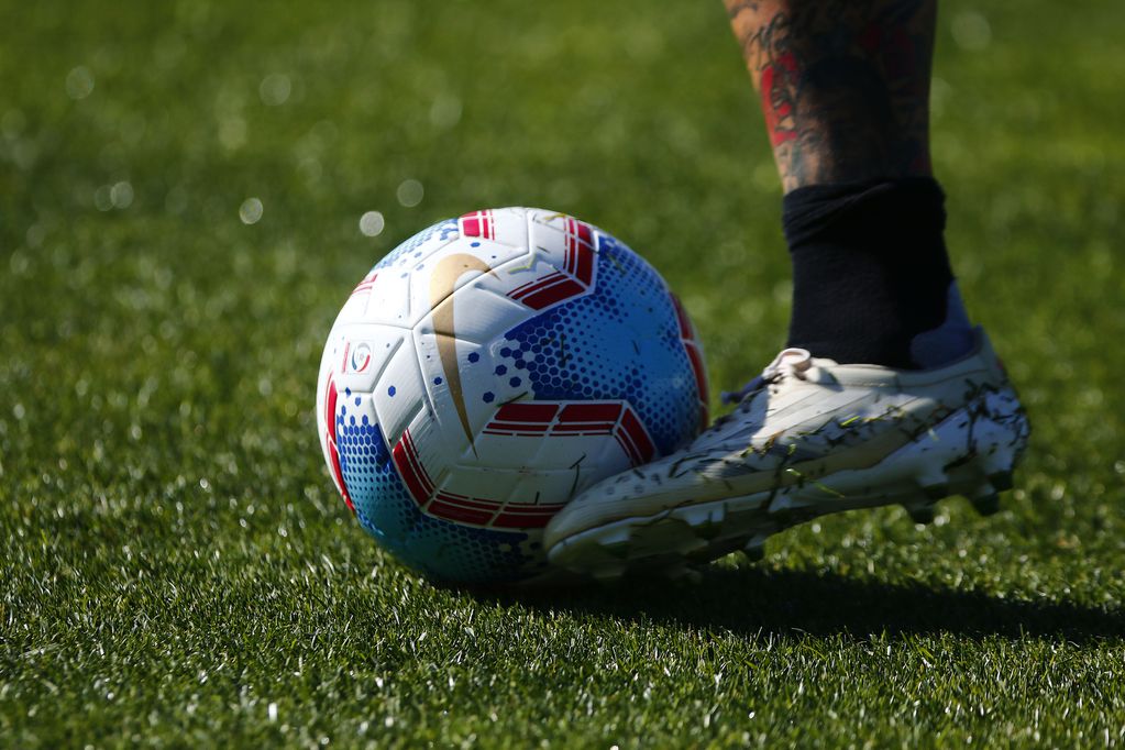 La medida adoptada por la ANFP afectaría al fútbol nacional, según denunció el Sifup. (Foto referencial /Agencia UNO)