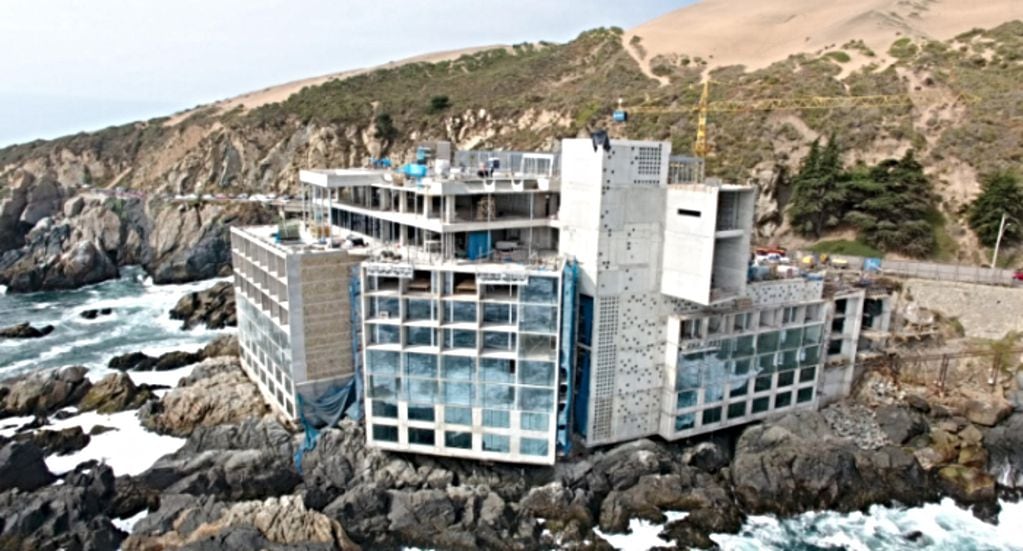 ¡Para abajo! Confirman demolición del hotel Punta Piqueros en Concón