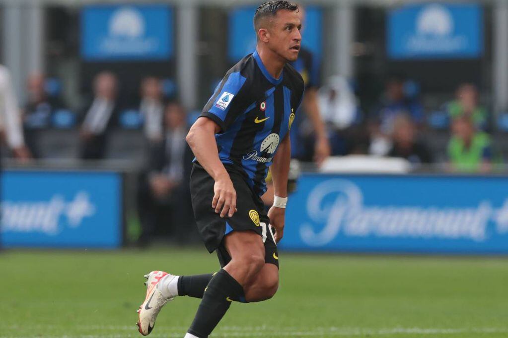 Alexis Sánchez, según medios italiano, podría salir del Inter de Milán en caso de no mejorar su rendimiento.