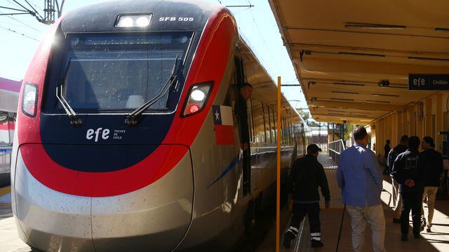 Visita presidente Boric a Chillan, EFE, tren a Chillan