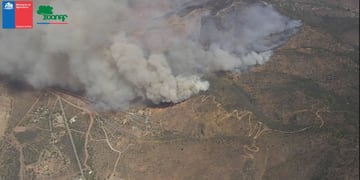 Declaran Alerta Roja para Pudahuel por incendio forestal: también decretan Alerta Amarilla para Curacaví