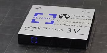 Mini batería nuclear para celulares: dura 50 años sin recargar