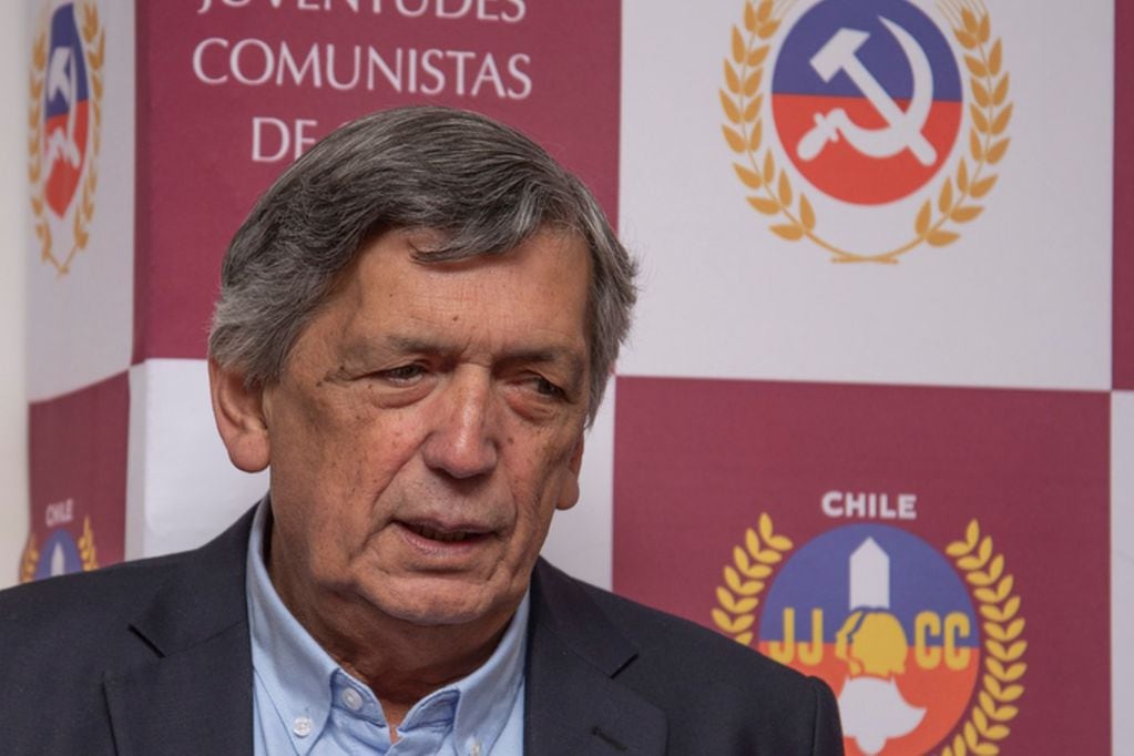 Lautaro Carmona salió a aclarar que en el PC no llaman "dictadura" al régimen de Maduro.