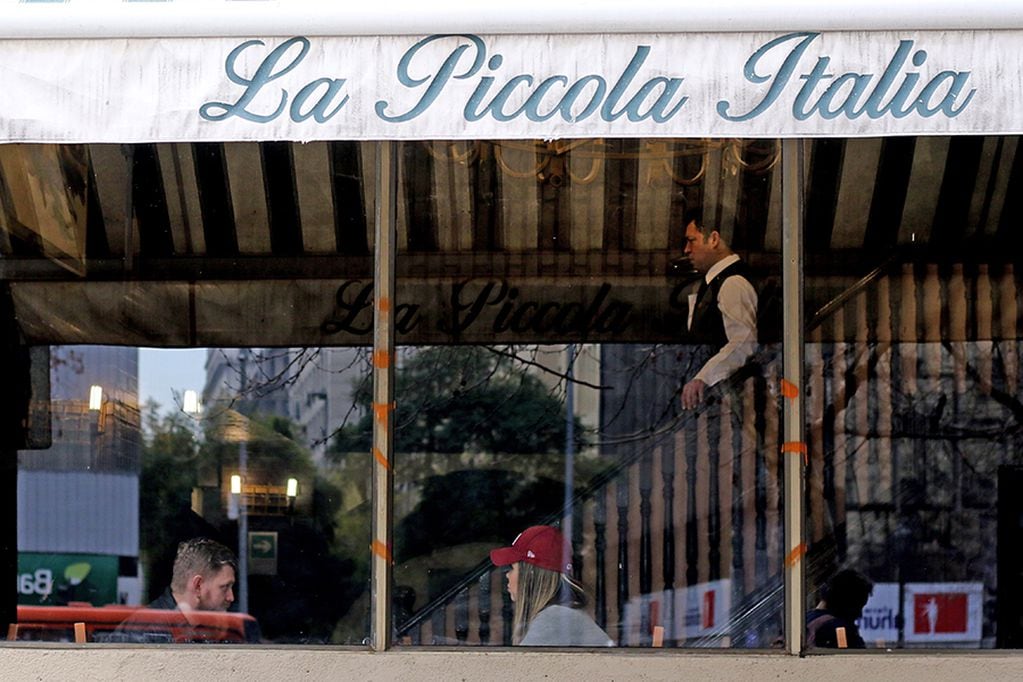 29 de Julio del 2019/SANTIAGO
Fotografia de la Fachada de uno de los locales de la cadena de Restaurante La Piccola Italia ( Avenida Alameda ), acusado de sostener malos tratos con sus trabajadores.
FOTO: RODRIGO SAENZ/AGENCIAUNO