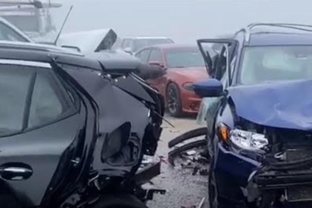 “Súper niebla” provocó accidente masivo en Estados Unidos: más de 100 vehículos chocaron y fallecieron 7 personas