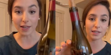 Sommelier te enseña la forma correcta de cerrar un vino