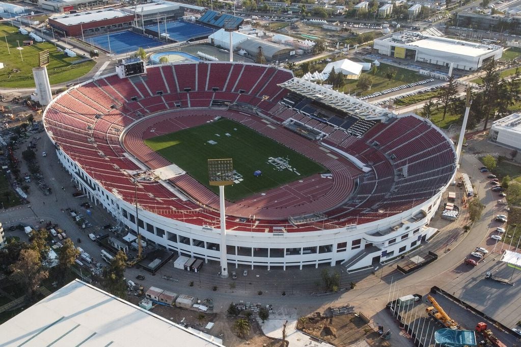 El Estadio Nacional se alista para la inauguración de los Juegos Santiago 2023. (Foto: Agencia UNO)