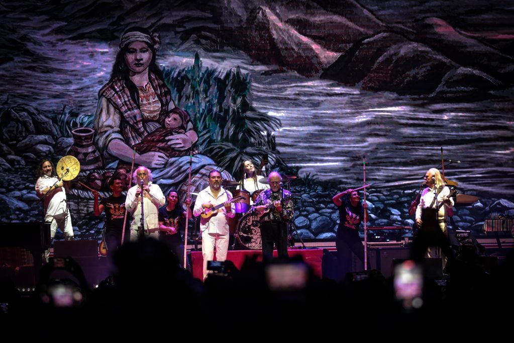 Los Jaivas celebrando sesenta años de vida artística en el Movistar Arena el pasado 15 de agosto - Foto: Pedro Rodriguez / La Cuarta