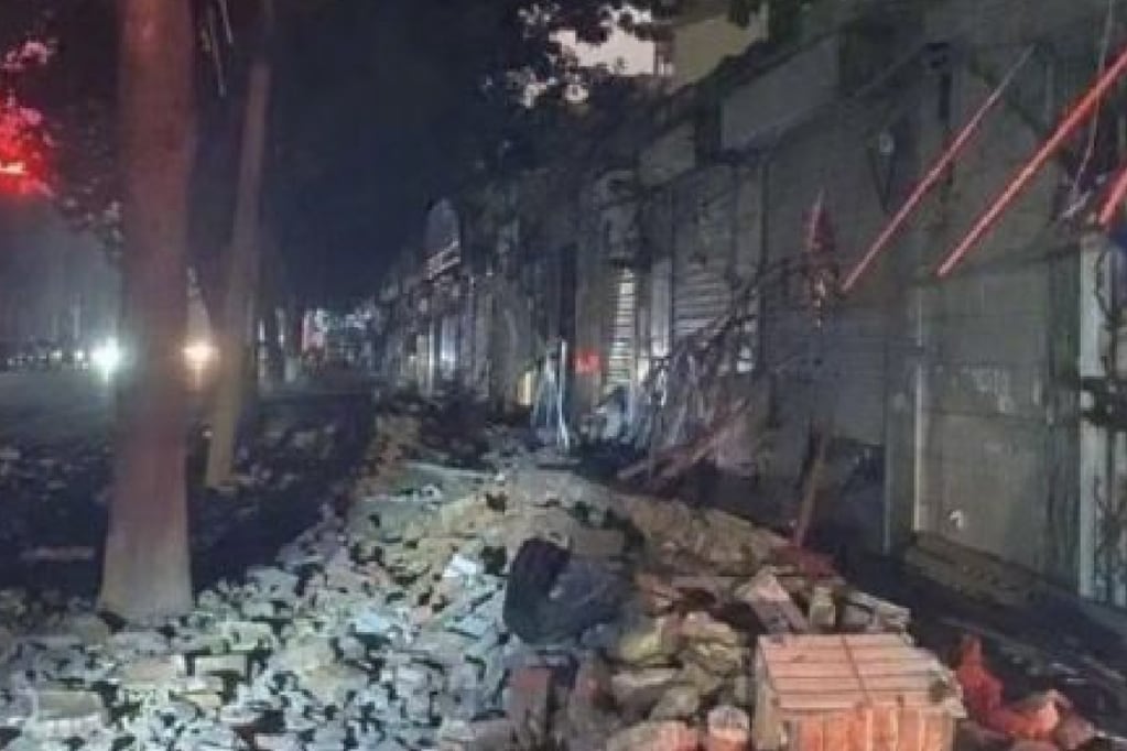 Terremoto en el nororeste de China: Hay más de 100 fallecidos y 200 heridos