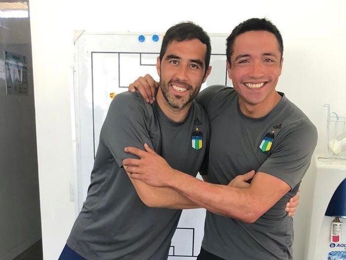 "Te estaremos apoyando": Claudio Bravo respaldó llegada de Miguel Pinto a Colo Colo