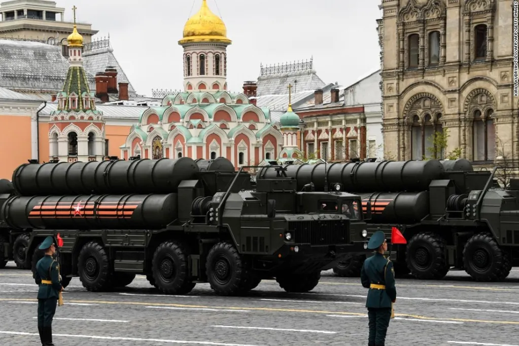 Rusia es el país con mayor cantidad de armamento nuclear, teniendo un total de 6165.