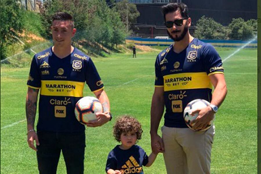 El hijo de Johnny Herrera salió más azul que el padre