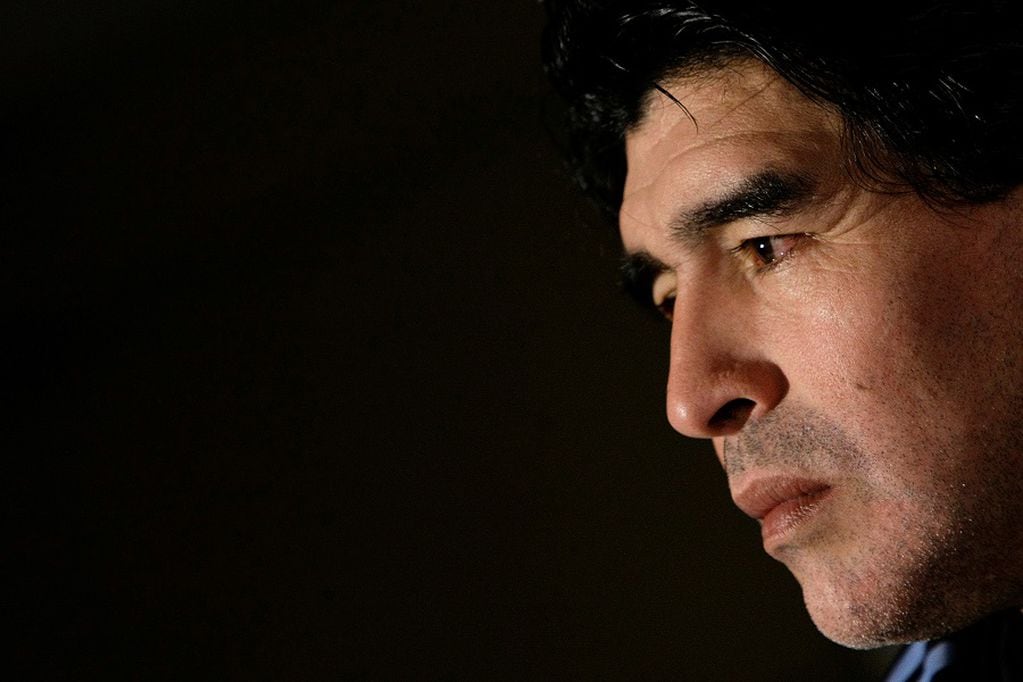 FILE PHOTO:  Diego Maradona, coach of Argentina's national soccer team attends a news conference in Munich March 1, 2010. Germany will play a friendly soccer match against Argentina on March 3, 2010. REUTERS/Michaela Rehle/File Photo