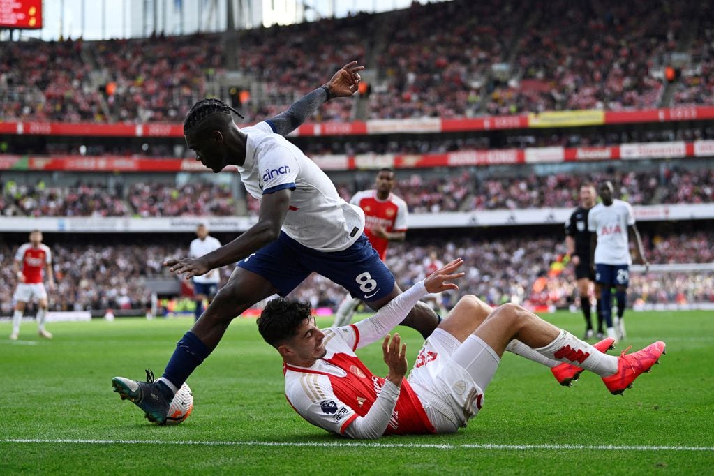A qué hora y dónde ver en vivo Tottenham vs. Arsenal, Reuters.