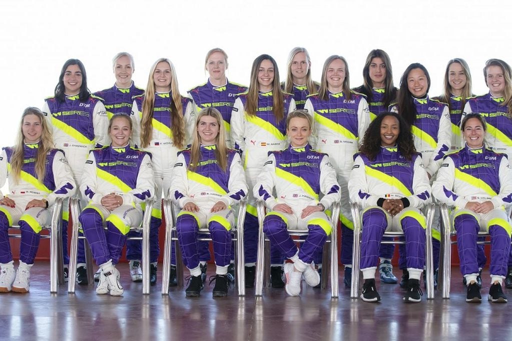 



La W Series, la competición de motor creada el año pasado exclusivamente para mujeres, ha llegado a un acuerdo con la Fórmula 1 para formar parte de su programa de carreras a partir de 2021.



ANDALUCÍA ESPAÑA EUROPA DEPORTES ALMERÍA

W SERIES