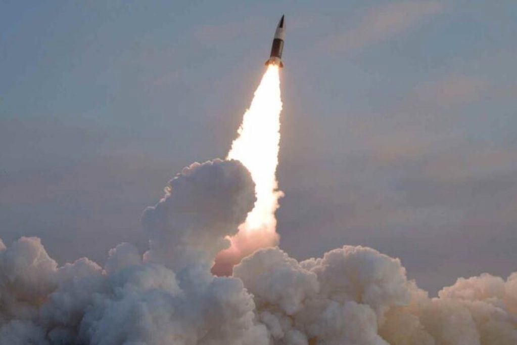 Corea del Norte lanzó satélite militar que se estrelló en el Mar Amarillo